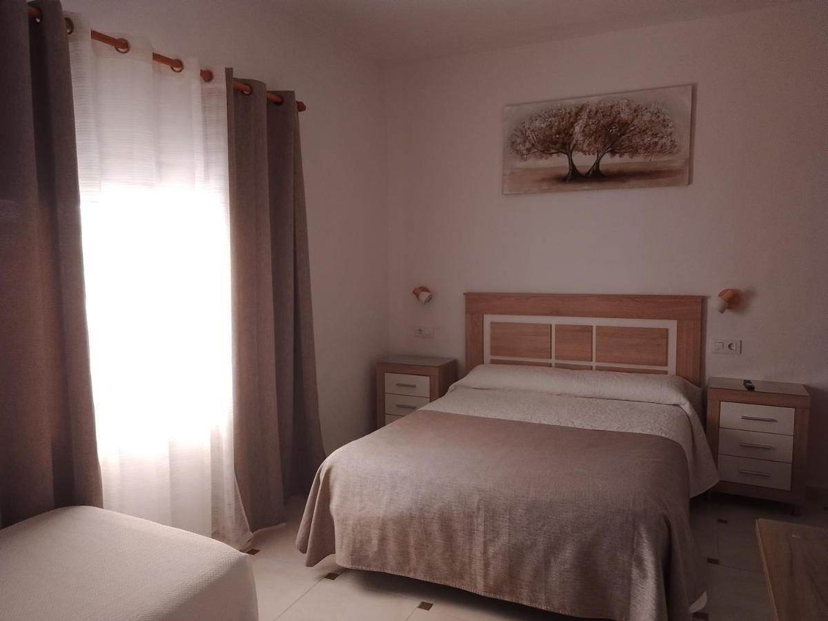 Hotel Hostal Los Arcos Chipiona Esterno foto