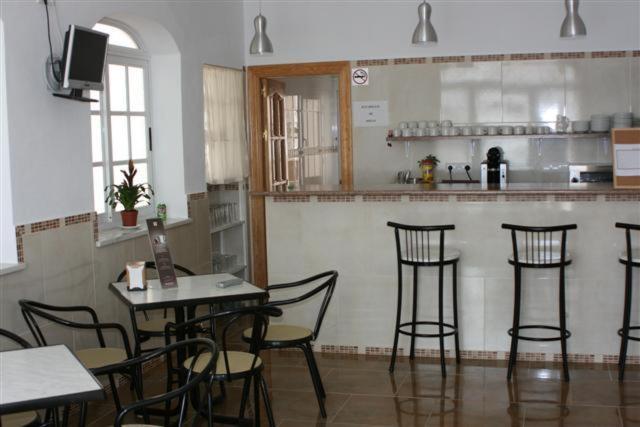 Hotel Hostal Los Arcos Chipiona Esterno foto